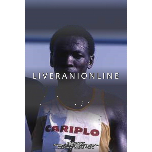 DIAP-RETROSPETTIVA JOHN NGUGI ATLETA NELLA FOTO JOHN NGUGI PARTECIPA ALLA MANIFESTAZIONE DELLA 5 MULINI NELL\'ANNO 1989 AG ALDO LIVERANI SAS