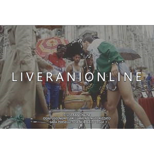 DIAP-RETROSPETTIVA JOHN NGUGI ATLETA NELLA FOTO JOHN NGUGI PARTECIPA ALLA STRAMILANO NELL\'ANNO 1989 AG ALDO LIVERANI SAS