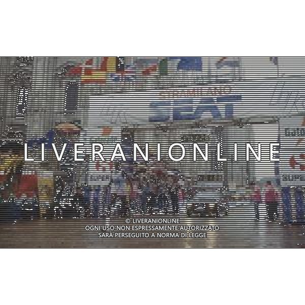 DIAP-RETROSPETTIVA JOHN NGUGI ATLETA NELLA FOTO JOHN NGUGI PARTECIPA ALLA STRAMILANO NELL\'ANNO 1989 AG ALDO LIVERANI SAS