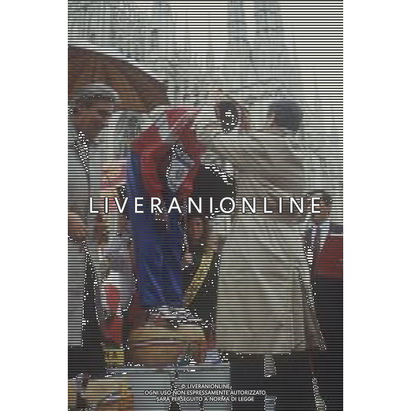 DIAP-RETROSPETTIVA JOHN NGUGI ATLETA NELLA FOTO JOHN NGUGI PARTECIPA ALLA STRAMILANO NELL\'ANNO 1989 AG ALDO LIVERANI SAS