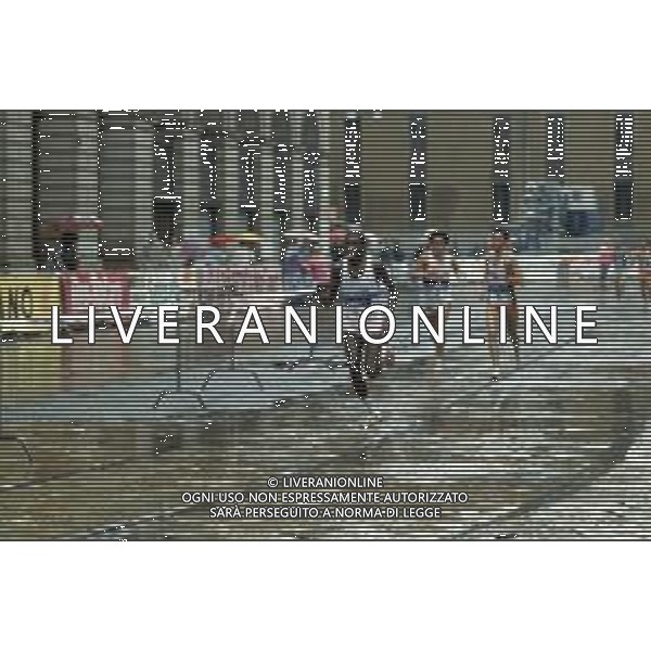 DIAP-RETROSPETTIVA JOHN NGUGI ATLETA NELLA FOTO JOHN NGUGI PARTECIPA ALLA STRAMILANO NELL\'ANNO 1989 AG ALDO LIVERANI SAS