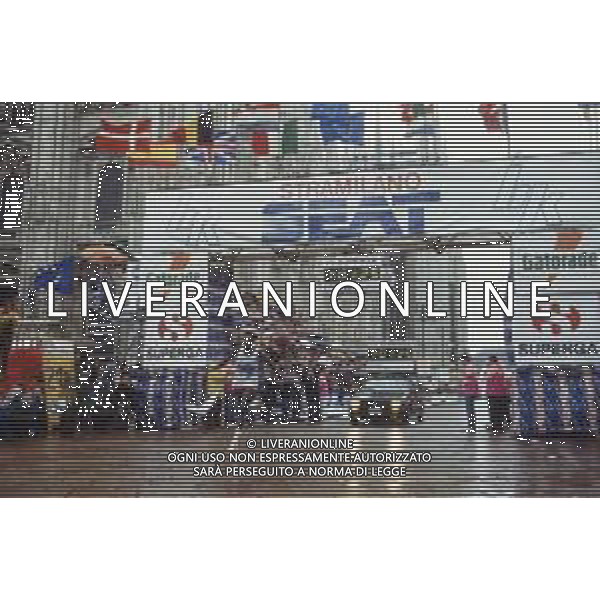 DIAP-RETROSPETTIVA JOHN NGUGI ATLETA NELLA FOTO JOHN NGUGI PARTECIPA ALLA STRAMILANO NELL\'ANNO 1989 AG ALDO LIVERANI SAS