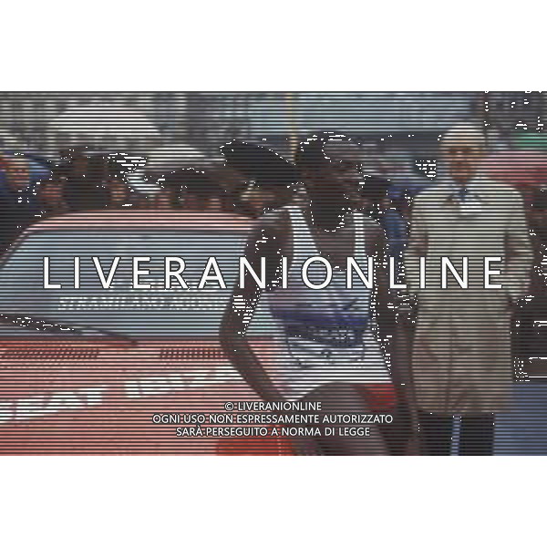DIAP-RETROSPETTIVA JOHN NGUGI ATLETA NELLA FOTO JOHN NGUGI PARTECIPA ALLA STRAMILANO NELL\'ANNO 1989 AG ALDO LIVERANI SAS