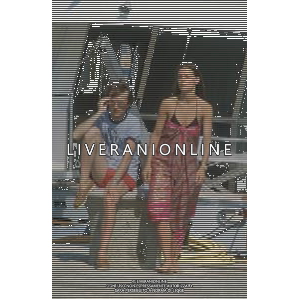 DIAP-RETROSPETTIVA LUCA CORDERO DI MONTEZEMOLO IMPRENDITORE E DIRIGENTE D\'AZIENDA NELLA FOTO LUCA CORDERO DI MONTEZEMOLO IN SARDEGNA NELL\'ANNO 1979 CON BARBARA PARODI DELFINO FOTO ENRICO LIVERANI-AG ALDO LIVERANI SAS