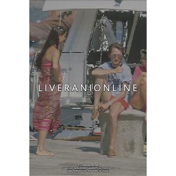 DIAP-RETROSPETTIVA LUCA CORDERO DI MONTEZEMOLO IMPRENDITORE E DIRIGENTE D\'AZIENDA NELLA FOTO LUCA CORDERO DI MONTEZEMOLO IN SARDEGNA NELL\'ANNO 1979 CON BARBARA PARODI DELFINO FOTO ENRICO LIVERANI-AG ALDO LIVERANI SAS