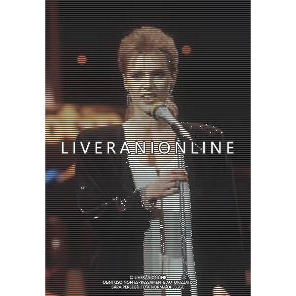 DIAP- RETROSPETTIVA LENA BIOLCATI CANTANTE NELLA FOTO LENA BIOLCATI AL FESTIVAL DI SANREMO SEZIONE NUOVE PROPOSTE NELL’ANNO 1985 AGENZIA ALDO LIVERANI SAS