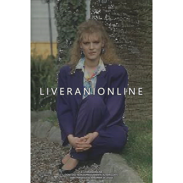 DIAP- RETROSPETTIVA LENA BIOLCATI CANTANTE NELLA FOTO LENA BIOLCATI AL FESTIVAL DI SANREMO SEZIONE NUOVE PROPOSTE NELL’ANNO 1985 AGENZIA ALDO LIVERANI SAS