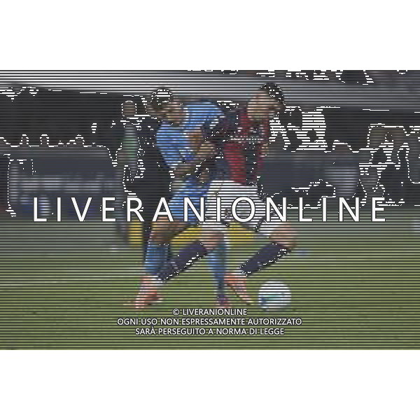 Nicolo’ Cambiaghi of Bologna FC battle for the ball with Giovanni Di Lorenzo of SSC Napoliduring Bologna BFC vs SSC Napoli, 11° Serie A Enilive 2025-26 game at Renato Dall\'Ara stadium in Bologna (BO), Italy, on November 09, 2025. (Photo by Davide Casentini)- AGENZIA ALDO LIVERANI SAS
