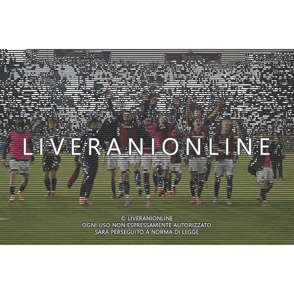 Bologna players celebrate the victory at the end of Bologna BFC vs SSC Napoli, 11° Serie A Enilive 2025-26 game at Renato Dall\'Ara stadium in Bologna (BO), Italy, on November 09, 2025. (Photo by Davide Casentini)- AGENZIA ALDO LIVERANI SAS