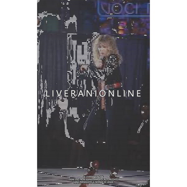 DIAP- RETROSPETTIVA LENA BIOLCATI CANTANTE NELLA FOTO LENA BIOLCATI AL FESTIVAL DI CASTROCARO CONCORSO PER VOCI NUOVE NELL’ANNO 1984 AGENZIA ALDO LIVERANI SAS