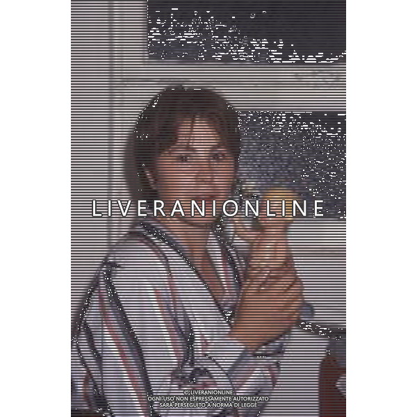 DIAP-RETROSPETTIVA OTTAVIA PICCOLO ATTRICE NELLA FOTO OTTAVIA PICCOLO IN TEATRO A MILANO NELL\'ANNO 1989 AG ALDO LIVERANI SAS