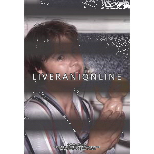 DIAP-RETROSPETTIVA OTTAVIA PICCOLO ATTRICE NELLA FOTO OTTAVIA PICCOLO IN TEATRO A MILANO NELL\'ANNO 1989 AG ALDO LIVERANI SAS