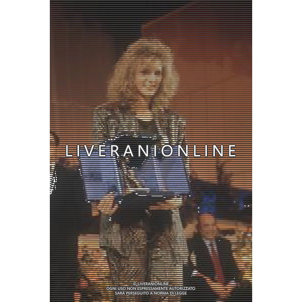 DIAP- RETROSPETTIVA LENA BIOLCATI CANTANTE NELLA FOTO LENA BIOLCATI AL FESTIVAL DI SANREMO VINCITRICE SEZIONE NUOVE PROPOSTE NELL’ANNO 1986 AGENZIA ALDO LIVERANI SAS