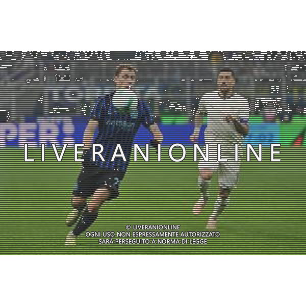 Inter vs Lazio nella foto Nicolo’ Barella (Inter) e Mattia Zaccagni (Lazio) Milano 09-11-2025 Stadio Giuseppe Meazza - San Siro Inter vs Lazio Campionato Serie A Enilive -11a giornata foto Roberto Garavaglia/Agenzia Aldo Liverani sas