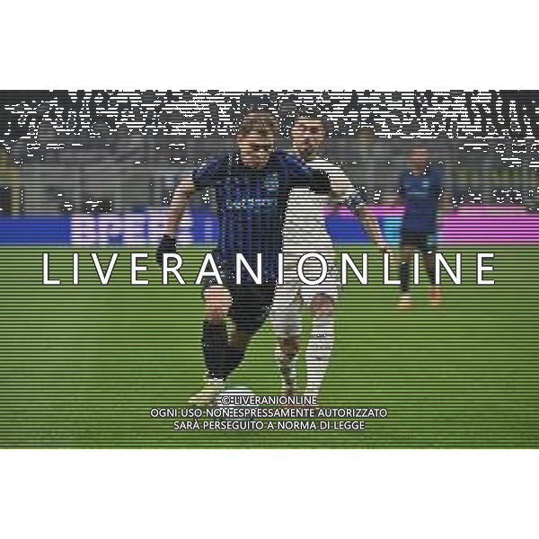 Inter vs Lazio nella foto Nicolo’ Barella (Inter) e Mattia Zaccagni (Lazio) Milano 09-11-2025 Stadio Giuseppe Meazza - San Siro Inter vs Lazio Campionato Serie A Enilive -11a giornata foto Roberto Garavaglia/Agenzia Aldo Liverani sas