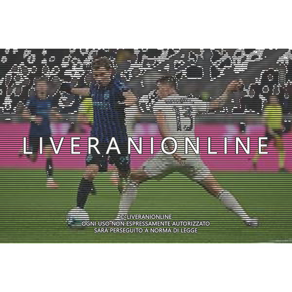 Inter vs Lazio nella foto Nicolo’ Barella (Inter) e Alessio Romagnoli (Lazio) Milano 09-11-2025 Stadio Giuseppe Meazza - San Siro Inter vs Lazio Campionato Serie A Enilive -11a giornata foto Roberto Garavaglia/Agenzia Aldo Liverani sas