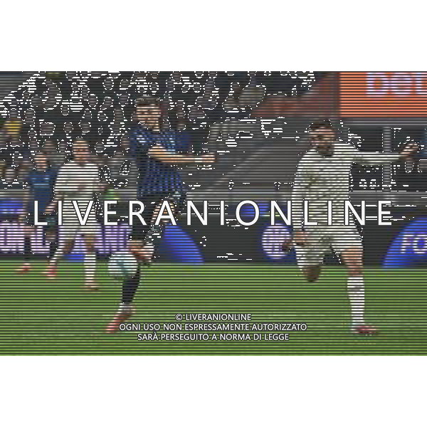 Inter vs Lazio nella foto Petar Sucic (Inter) e Mario Gila Fuentes (Lazio) Milano 09-11-2025 Stadio Giuseppe Meazza - San Siro Inter vs Lazio Campionato Serie A Enilive -11a giornata foto Roberto Garavaglia/Agenzia Aldo Liverani sas