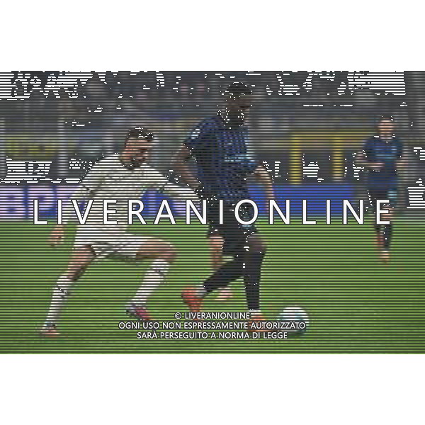 Inter vs Lazio nella foto Mario Gila Fuentes (Lazio) e Ange-Yoan Bonny (Inter) Milano 09-11-2025 Stadio Giuseppe Meazza - San Siro Inter vs Lazio Campionato Serie A Enilive -11a giornata foto Roberto Garavaglia/Agenzia Aldo Liverani sas