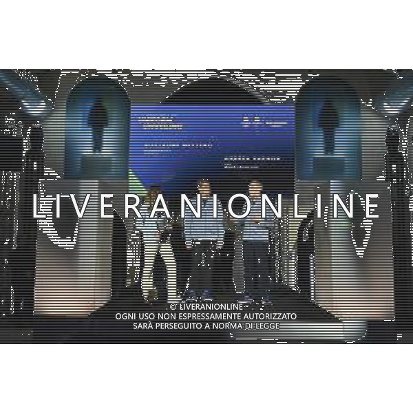 TVRG Divise volontari Milano Cortina 2026 nella foto da SX Marta Pagnini, Guillaume Meyzenq e Andrea Varnier Milano 12-11-2025 Presentate le divise per i volontari che lavoreranno ai Giochi Olimpici invernali Milano Cortina 2026 foto Roberto Garavaglia/Agenzia Aldo Liverani sas