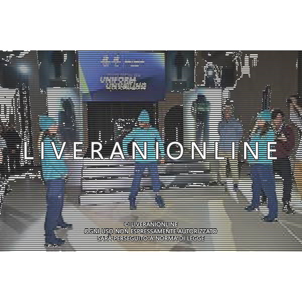 TVRG Divise volontari Milano Cortina 2026 nella foto le divise Milano 12-11-2025 Presentate le divise per i volontari che lavoreranno ai Giochi Olimpici invernali Milano Cortina 2026 foto Roberto Garavaglia/Agenzia Aldo Liverani sas