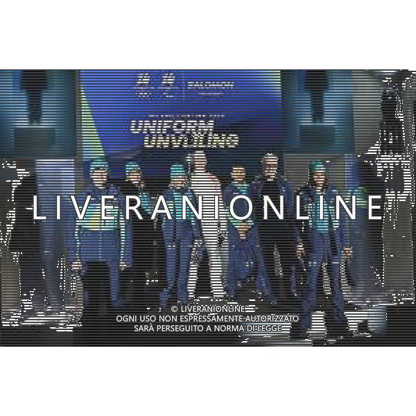 TVRG Divise volontari Milano Cortina 2026 nella foto le divise Milano 12-11-2025 Presentate le divise per i volontari che lavoreranno ai Giochi Olimpici invernali Milano Cortina 2026 foto Roberto Garavaglia/Agenzia Aldo Liverani sas