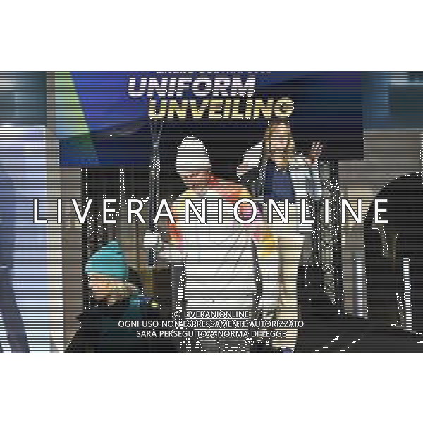 TVRG Divise volontari Milano Cortina 2026 nella foto le divise Milano 12-11-2025 Presentate le divise per i volontari che lavoreranno ai Giochi Olimpici invernali Milano Cortina 2026 foto Roberto Garavaglia/Agenzia Aldo Liverani sas