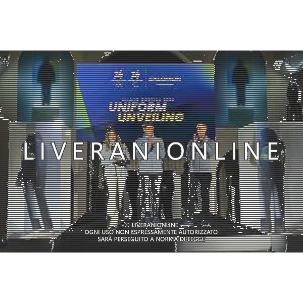 TVRG Divise volontari Milano Cortina 2026 nella foto da SX Marta Pagnini, Guillaume Meyzenq e Andrea Varnier Milano 12-11-2025 Presentate le divise per i volontari che lavoreranno ai Giochi Olimpici invernali Milano Cortina 2026 foto Roberto Garavaglia/Agenzia Aldo Liverani sas