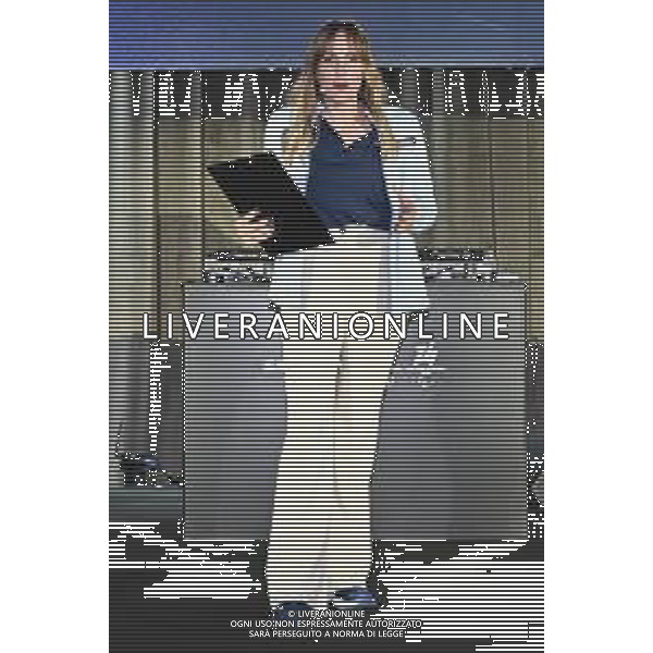 TVRG Divise volontari Milano Cortina 2026 nella foto Marta Pagnini Milano 12-11-2025 Presentate le divise per i volontari che lavoreranno ai Giochi Olimpici invernali Milano Cortina 2026 foto Roberto Garavaglia/Agenzia Aldo Liverani sas