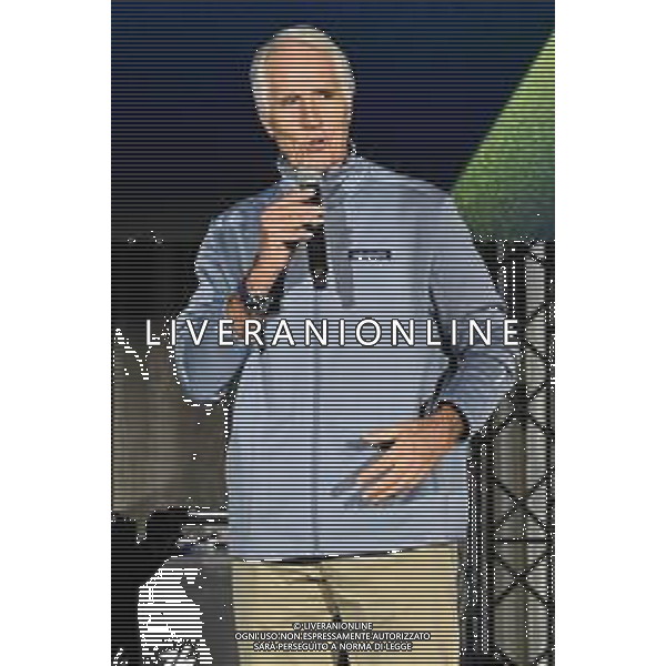 TVRG Divise volontari Milano Cortina 2026 nella foto Giovanni Malagò Milano 12-11-2025 Presentate le divise per i volontari che lavoreranno ai Giochi Olimpici invernali Milano Cortina 2026 foto Roberto Garavaglia/Agenzia Aldo Liverani sas