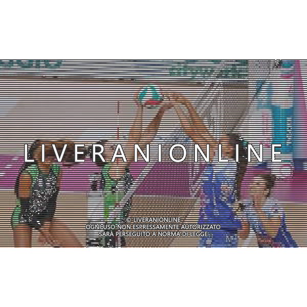 Serie A1 Tigota’ Igor Novara - Megabox Vallefoglia. Novara - 12 Novembre 2025. Nella foto Sonia Candi in azione con Sara Bonifacio a muro FOTO ANDREA MARANGON - AG ALDO LIVERANI SAS - Campionato Volley Femminile