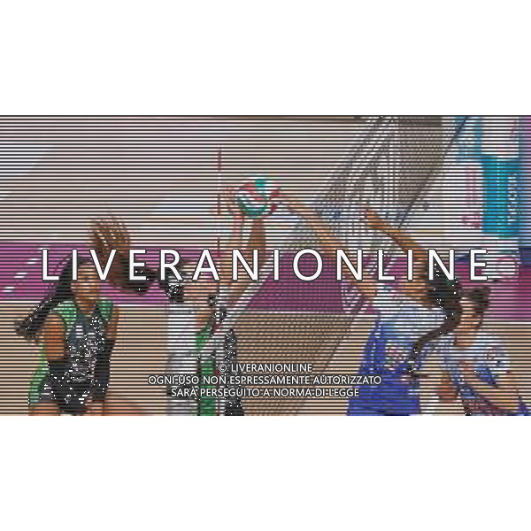 Serie A1 Tigota’ Igor Novara - Megabox Vallefoglia. Novara - 12 Novembre 2025. Nella foto Sonia Candi in azione con Sara Bonifacio a muro FOTO ANDREA MARANGON - AG ALDO LIVERANI SAS - Campionato Volley Femminile