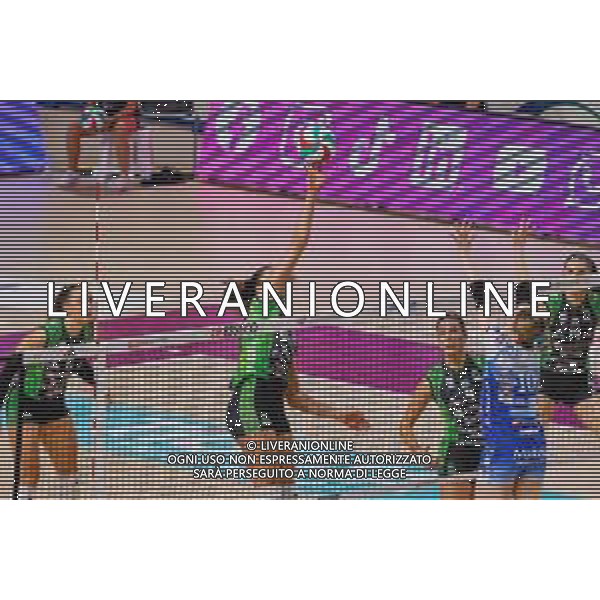 Serie A1 Tigota’ Igor Novara - Megabox Vallefoglia. Novara - 12 Novembre 2025. Nella foto Sonia Candi cerca pallonetto oltre il muro FOTO ANDREA MARANGON - AG ALDO LIVERANI SAS - Campionato Volley Femminile