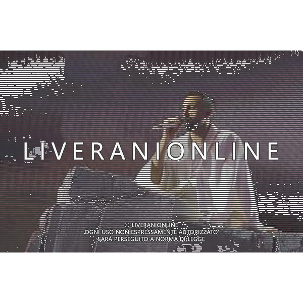 Roma 13 Novembre 2025 Marco Mengoni live al Palazzo dello Sport di Roma durante il suo ‘Live in Europe 2025’ Tour Nella Foto: Marco Mengoni Foto Credit: Andrea Bracaglia- AGENZIA ALDO LIVERANI SAS