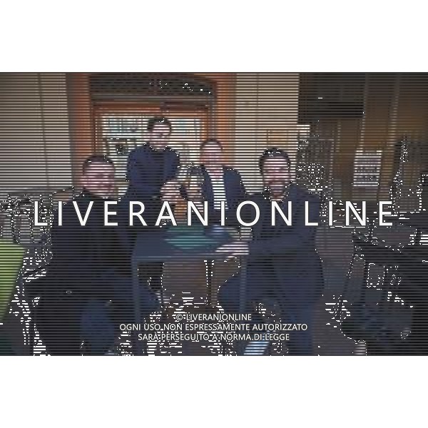 IMOLA 14 11 2025 PIAZZA MATTEOTTI CONFERENZA STAMPA un anno dopo l’apertura DEL RISTORANTE SEMPLICE NELLA FOTO DA SINISTRA FRANCESCO CIORIA,GIACOMO MARCATTILII,DAVIDE CAMANZI E MAX MASCIA SOCI DEL RISTORANTE SEMPLICE ©SANNA - AGENZIA ALDO LIVERANI SAS