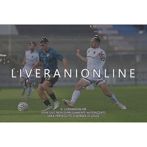 Latina vs Cosenza Campionato Serie C Sky Wifi - 14 Giornata Stadio D.Francioni - Latina 15-11-2025 nella foto Dutu e Mazzocchi Foto di Federico Gaetano - ag.Aldo Liverani- AGENZIA ALDO LIVERANI SAS