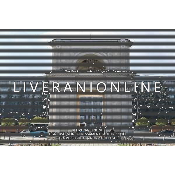 TVRG Chisinau panoramiche nella foto Arco di Trionfo e dietro il Palazzo del Governo Chisinau (MOL) 13-11-2025 Panoramiche del centro città di Chisinau, capitale della Moldavia foto Roberto Garavaglia/Agenzia Aldo Liverani sas