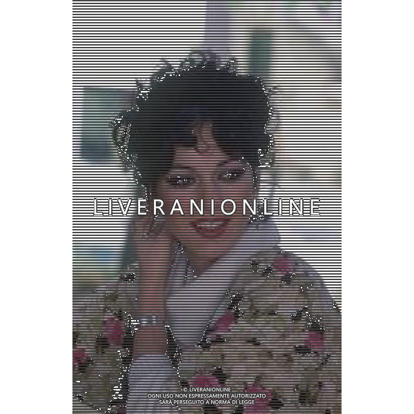 DIAP-RETROSPETTIVA DORA MORONI CANTANTE E PRESENTATRICE TELEVISIVA NELLA FOTO DORA MORONI  AG ALDO LIVERANI SAS  