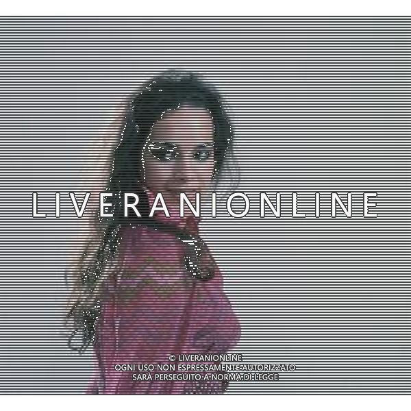 COL-RETROSPETTIVA DORA MORONI CANTANTE E PRESENTARICE TELEVISIVA NELLA FOTO DORA MORONI IN SALA DI POSA INIZIO CARRIERA AG ALDO LIVERANI SAS