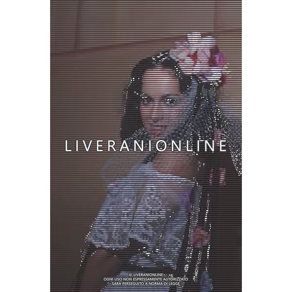 DIAP-RETROSPETTIVA DORA MORONI CANTANTE E PRESENTATRICE TELEVISIVA NELLA FOTO DORA MORONI VESTITO DA SPOSA A ROMA FOTO EDGARDO DELLA SCORCIOSA-AG ALDO LIVERANI SAS  