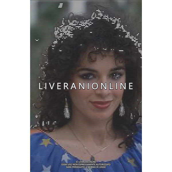 DIAP-RETROSPETTIVA DORA MORONI CANTANTE E PRESENTATRICE TELEVISIVA NELLA FOTO DORA MORONI FOTO MARIO DOTTI-AG ALDO LIVERANI SAS 