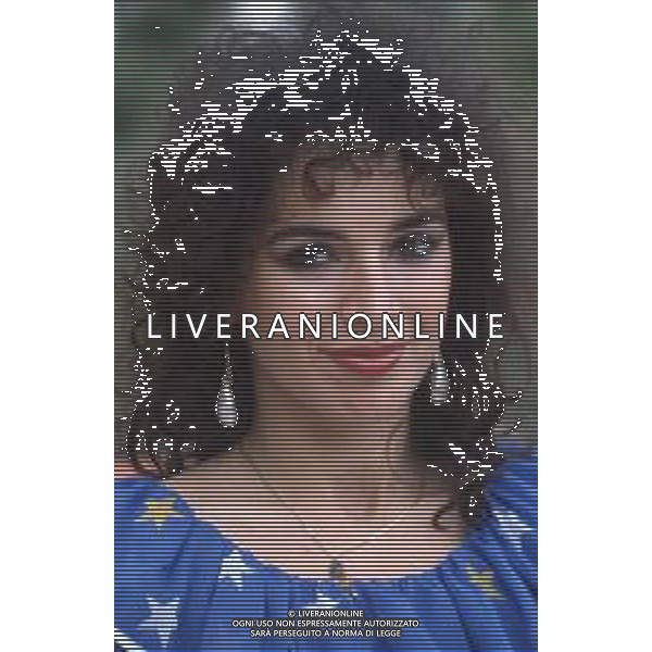 DIAP-RETROSPETTIVA DORA MORONI CANTANTE E PRESENTATRICE TELEVISIVA NELLA FOTO DORA MORONI FOTO MARIO DOTTI-AG ALDO LIVERANI SAS 