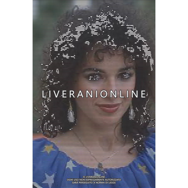 DIAP-RETROSPETTIVA DORA MORONI CANTANTE E PRESENTATRICE TELEVISIVA NELLA FOTO DORA MORONI FOTO MARIO DOTTI-AG ALDO LIVERANI SAS 