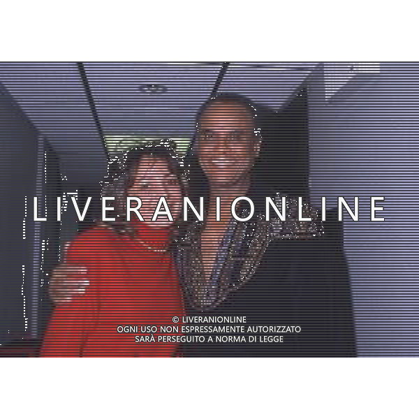 DIAP-RETROSPETTIVA -HARRY BELEFONTE CANTANTE NELLA FOTO HARRY BELAFONTE NELL\'ANNO 1988 A MILANO OSPITE DELLA TRSMISSIONE TELEVISIVA “RAFFAELLA CARRA\' SHOW “ AG ALDO LIVERANI SAS