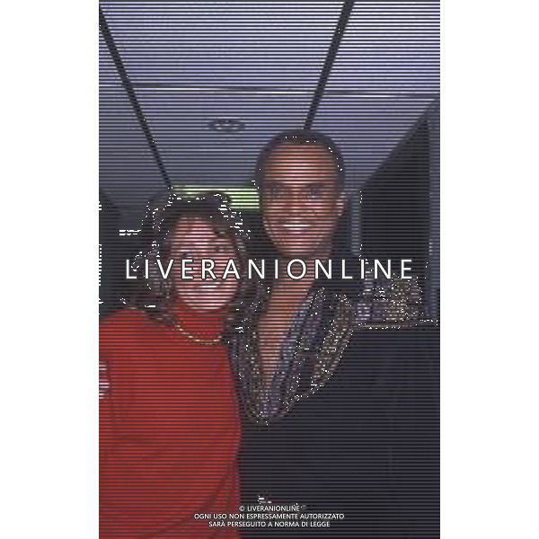 DIAP-RETROSPETTIVA -HARRY BELEFONTE CANTANTE NELLA FOTO HARRY BELAFONTE NELL\'ANNO 1988 A MILANO OSPITE DELLA TRSMISSIONE TELEVISIVA “RAFFAELLA CARRA\' SHOW “ AG ALDO LIVERANI SAS