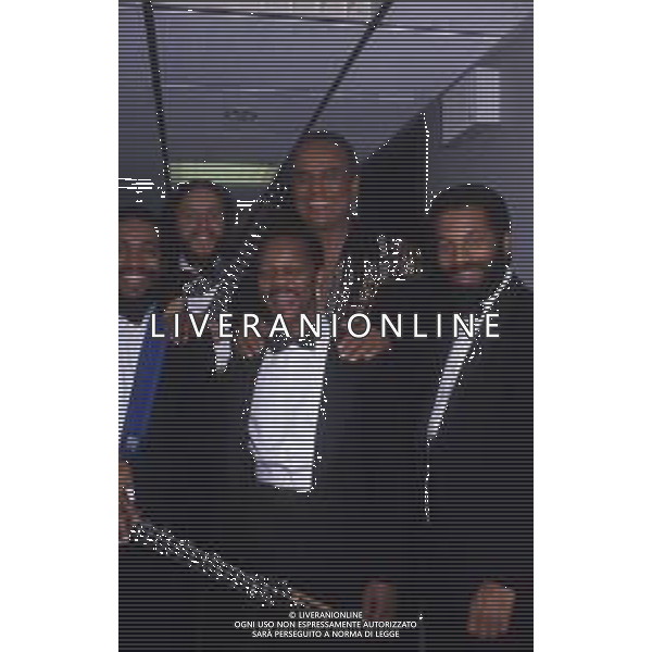 DIAP-RETROSPETTIVA -HARRY BELEFONTE CANTANTE NELLA FOTO HARRY BELAFONTE NELL\'ANNO 1988 A MILANO OSPITE DELLA TRSMISSIONE TELEVISIVA “RAFFAELLA CARRA\' SHOW “ AG ALDO LIVERANI SAS