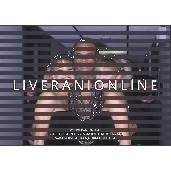 DIAP-RETROSPETTIVA -HARRY BELEFONTE CANTANTE NELLA FOTO HARRY BELAFONTE NELL\'ANNO 1988 A MILANO OSPITE DELLA TRSMISSIONE TELEVISIVA “RAFFAELLA CARRA\' SHOW “ AG ALDO LIVERANI SAS