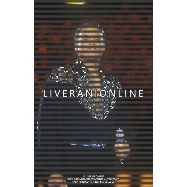 DIAP-RETROSPETTIVA -HARRY BELEFONTE CANTANTE NELLA FOTO HARRY BELAFONTE NELL\'ANNO 1988 A MILANO OSPITE DELLA TRSMISSIONE TELEVISIVA “RAFFAELLA CARRA\' SHOW “ AG ALDO LIVERANI SAS