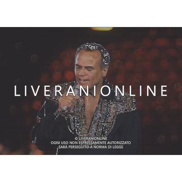 DIAP-RETROSPETTIVA -HARRY BELEFONTE CANTANTE NELLA FOTO HARRY BELAFONTE NELL\'ANNO 1988 A MILANO OSPITE DELLA TRSMISSIONE TELEVISIVA “RAFFAELLA CARRA\' SHOW “ AG ALDO LIVERANI SAS