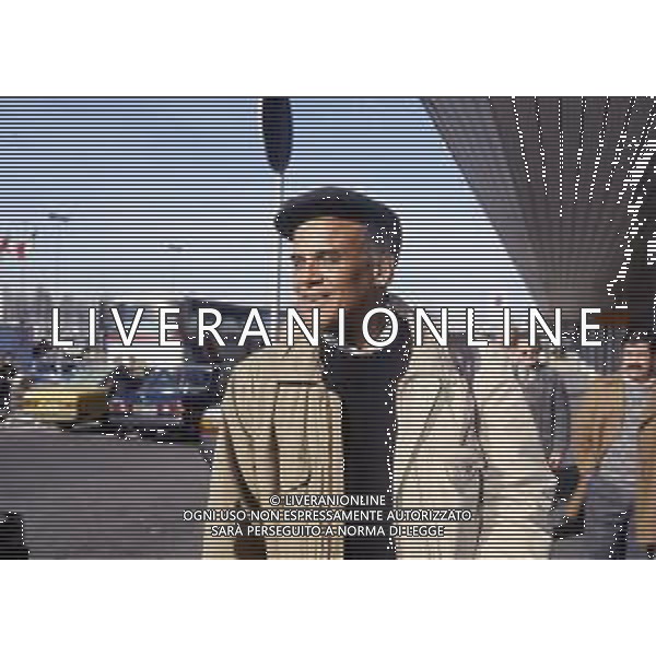 DIAP-RETROSPETTIVA -HARRY BELEFONTE CANTANTE NELLA FOTO HARRY BELAFONTE NELL\'ANNO 1988 IN AEROPORTO A ROMA AG ALDO LIVERANI SAS