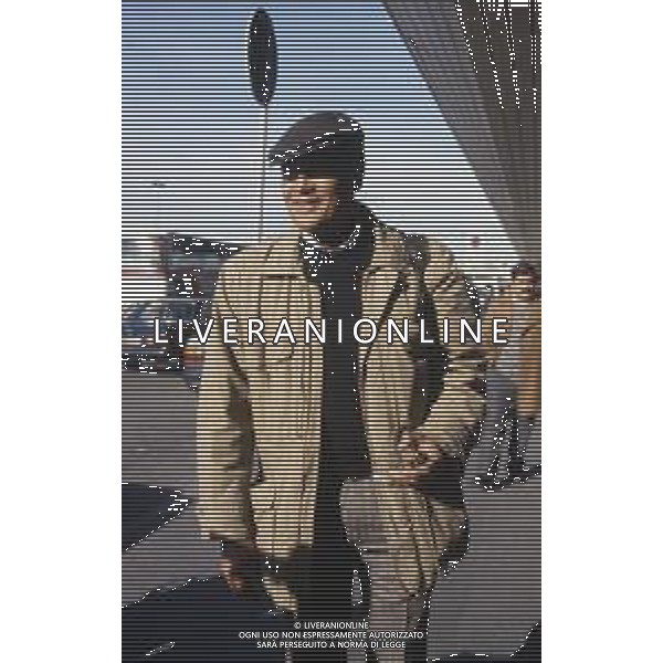 DIAP-RETROSPETTIVA -HARRY BELEFONTE CANTANTE NELLA FOTO HARRY BELAFONTE NELL\'ANNO 1988 IN AEROPORTO A ROMA AG ALDO LIVERANI SAS